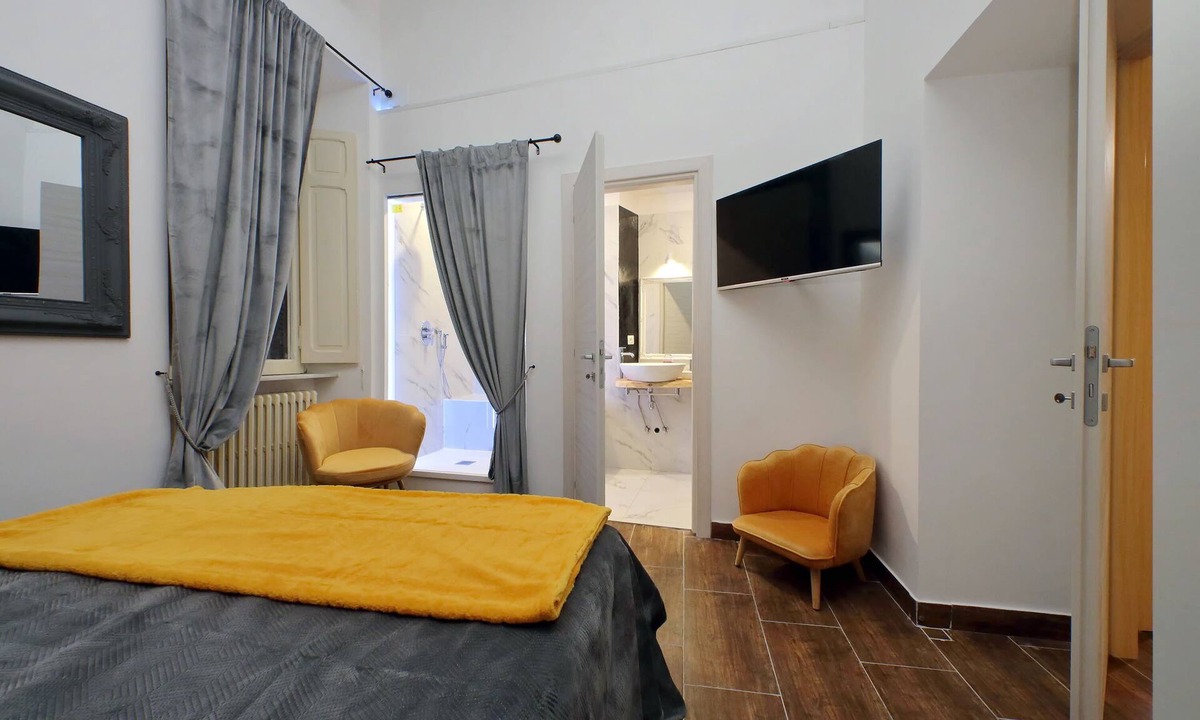 Rione XIV Borgo Apartment | Elegant and new 3 bedrooms apt near S. Peter!