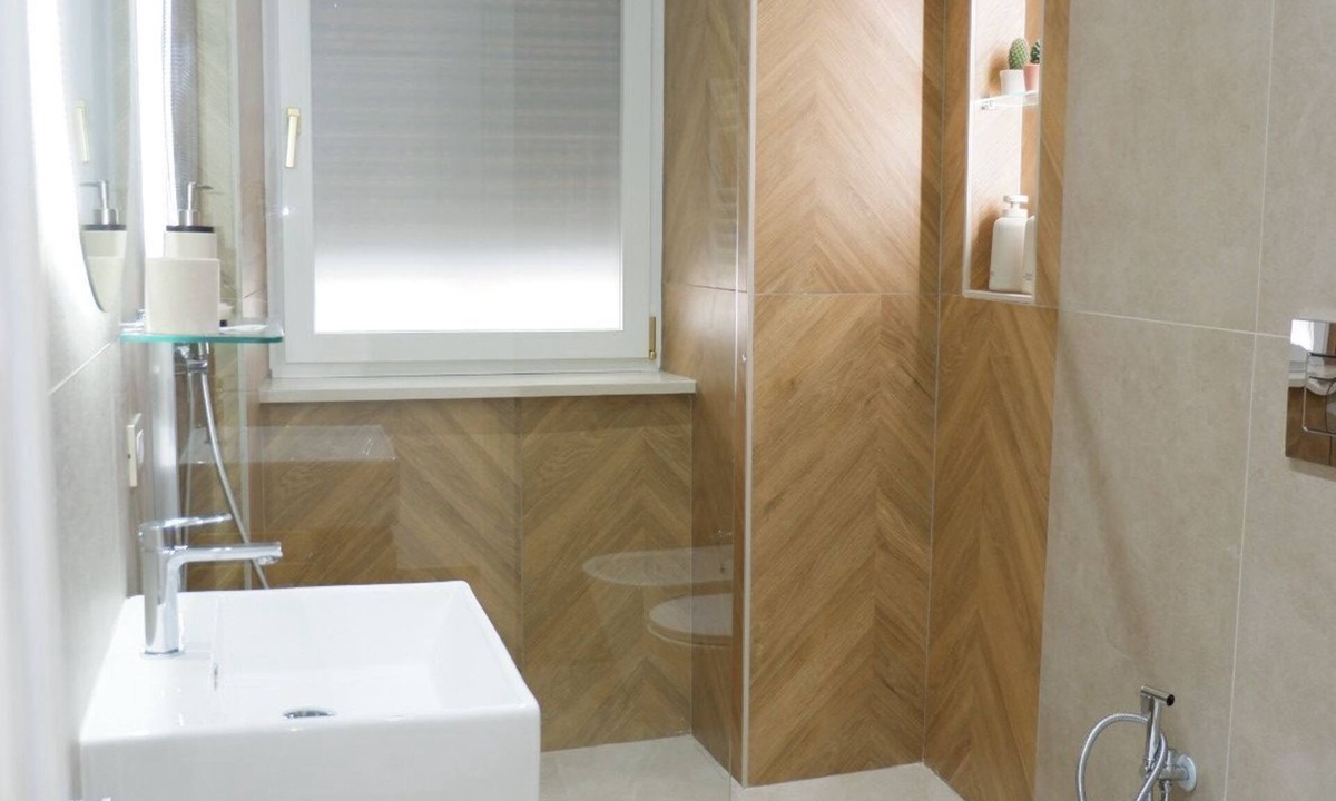 Rione Sanita House | Elegant apartment with 2 suites, private bathrooms and shared kitchen