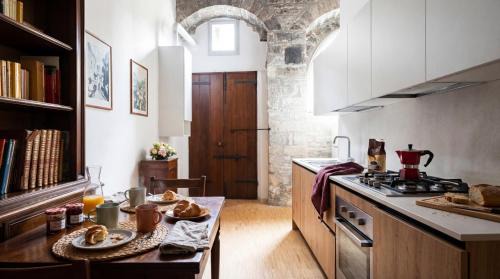 Gubbio Apartment | Elena Historic House