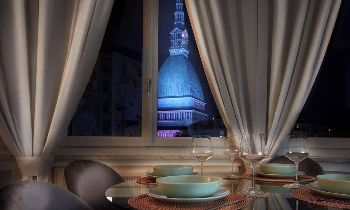 Turin Apartment | Esclusivo 100MQ Vista Mole