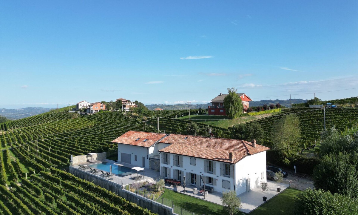 Castiglione Tinella Villa | Exclusive Elegant Villa among Piedmontese Vineyards with Heated Pool