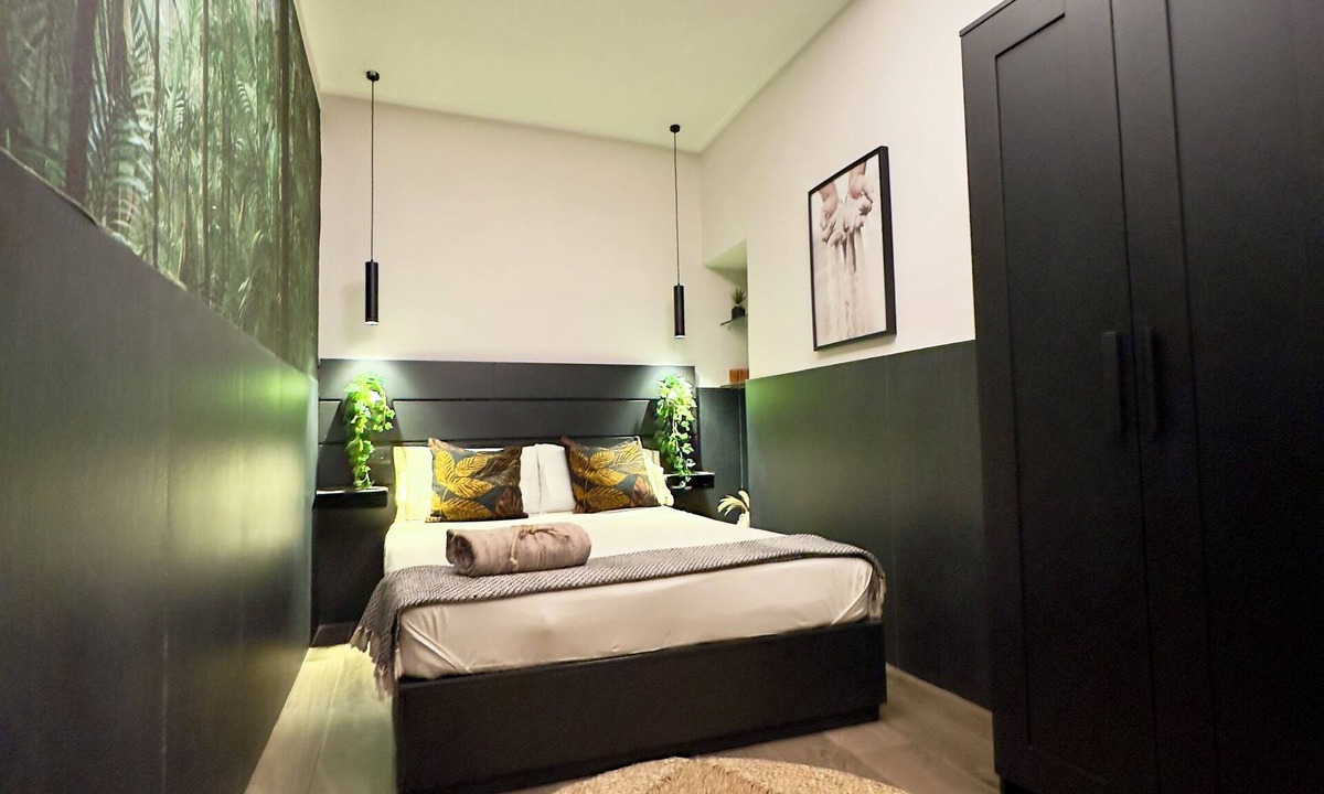 Naples Apartment | Falco Luxury Home - Near Naples Airport/Town