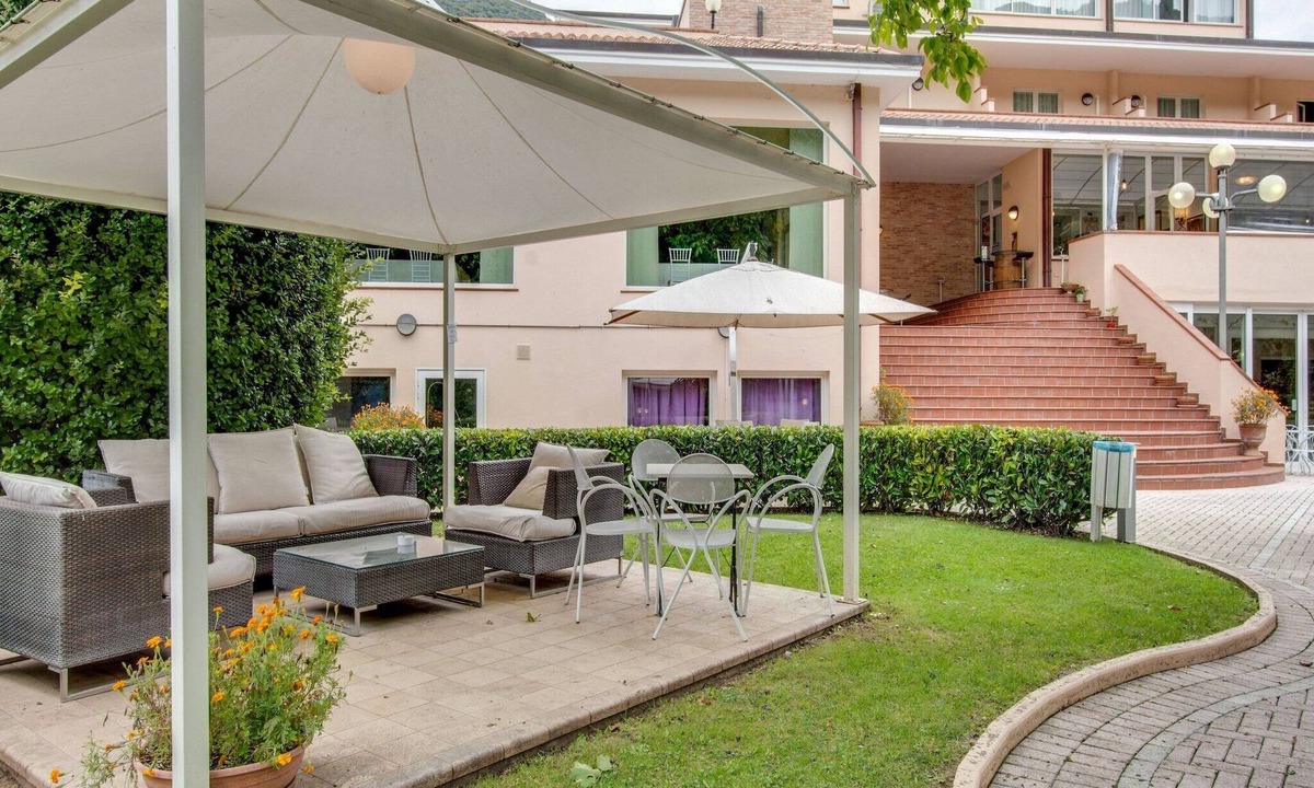 Foligno House | Family escape with Pools and Sauna