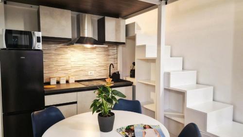 Famagosta Apartment | Fantastic Flat Famagosta Area, Forum, Parking, Netflix