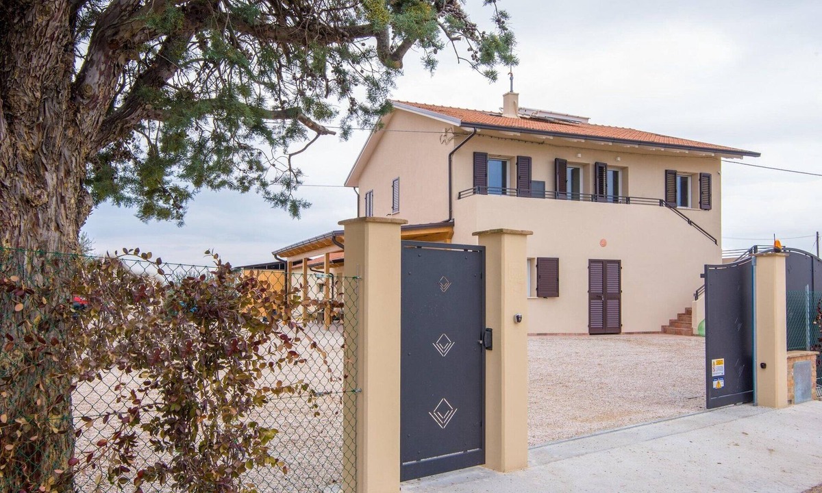 Fermo Apartment | Farmhouse in Marche with Pool and Coastal Views