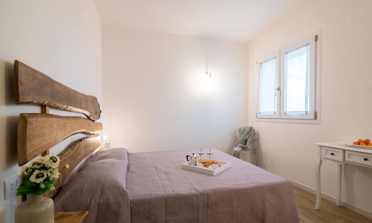 Fermo Apartment | Farmhouse in Marche with Pool near Adriatic Sea