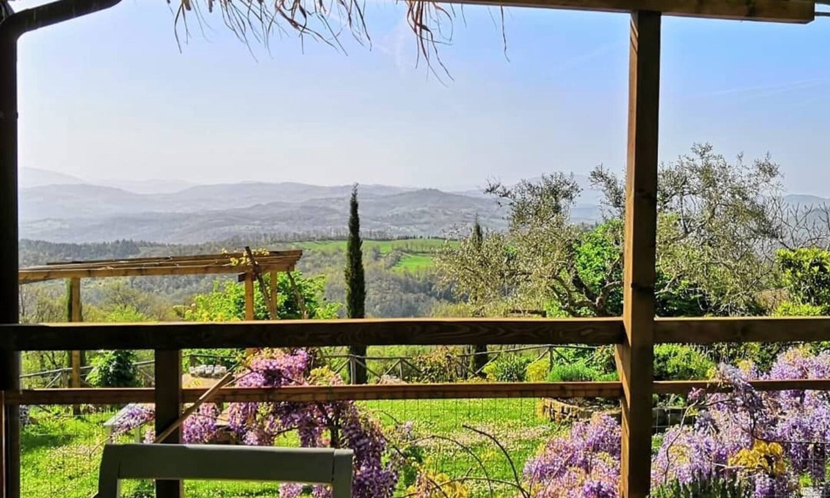 Mengara House | FARMHOUSE MONTESALCE-WHITE APARTMENT