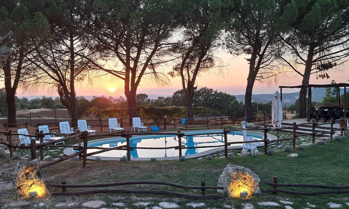 Massa Martana Villa | FARMHOUSE VILLA VÉPRES