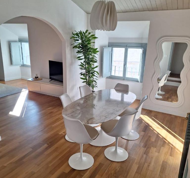 Old Town Apartment | Fontana Maggiore View Suite
