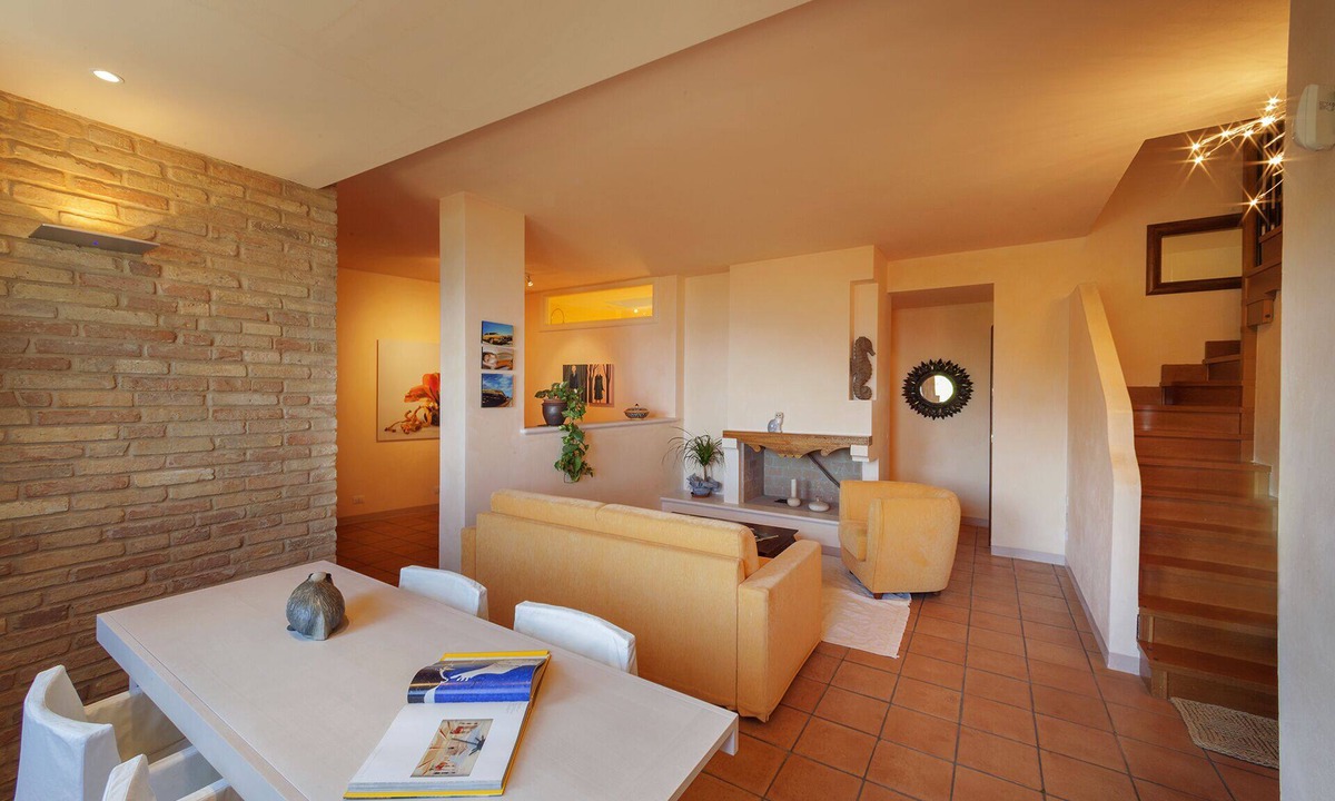 Cupra Marittima Villa | Four-story villa with sea views, located in the historisc