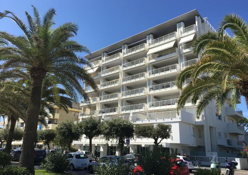 Giulianova Apartment | FRONTE MARE-CENTRALE-Riviera Palace-Giulianova-Apartment-affitti solo da Sabato a Sabato