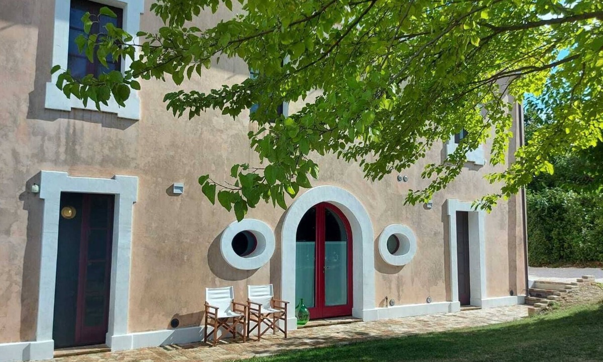 Monsano Apartment | Gelso apartment in country villa with pool in the heart of the Marche region