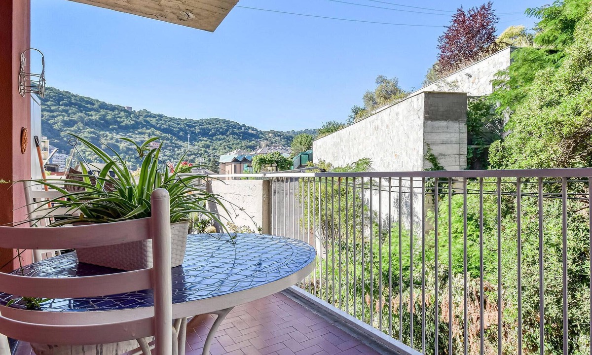 Molassana Apartment | Gorgeous apartment in Genova with WiFi