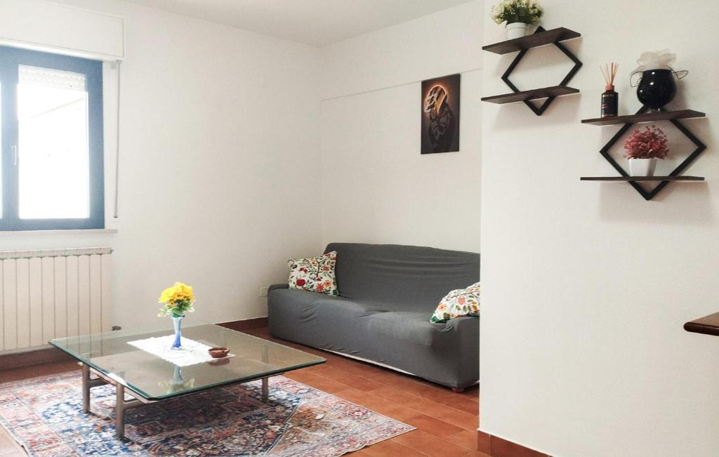 Marotta Apartment | Gorgeous Apartment In Marotta With Wifi