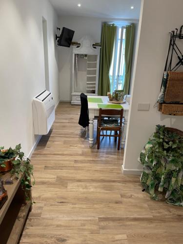 Melzo Apartment | Green Appartamenti i Portici nel centro storico