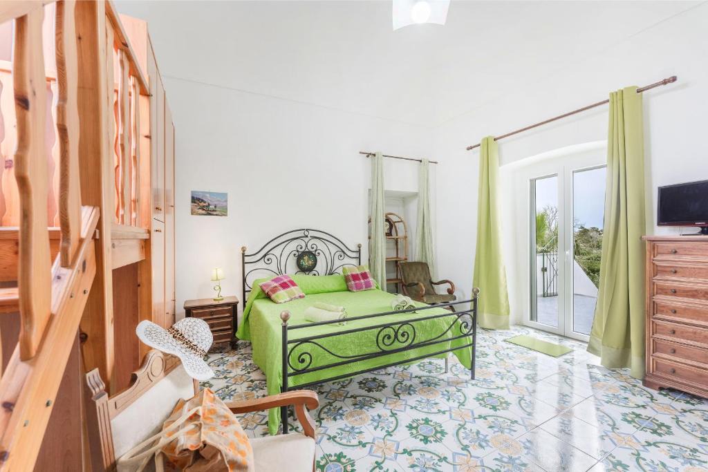 Procida House | Green Island Apartment