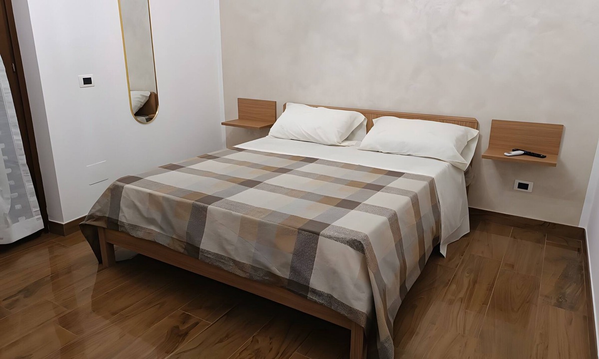 Mercato San Severino House | Guest House 'The White House' with Mountain View, Wi-Fi and Air Conditioning