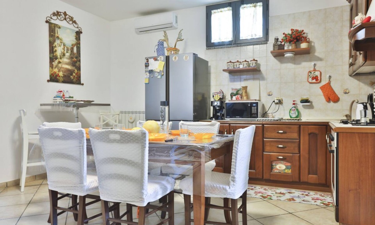 San Giorgio a Cremano Apartment | GuestHost - Cozy apartment that can accommodate up to 6 people, located in an independent villa with garden. The apartment is 900 meters from the Circumvesuviana for Naples-Pompei-Sorrento, perfect for traveling in the area and reaching all points of int