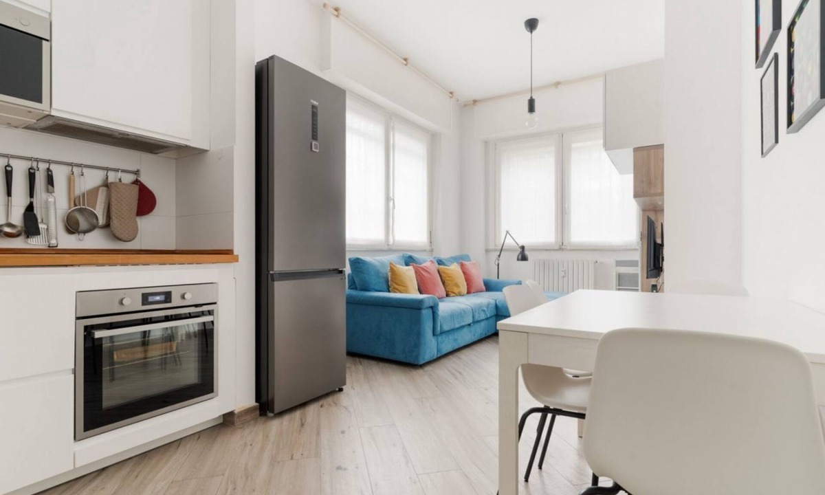 Lorenteggio Apartment | GuestHost - A comfortable and welcoming 65 square meters apartment, perfect for four people, located on the ground floor of a building.The property is strategically located: thanks to the nearby M4 metro line, guests can easily get around the city and re