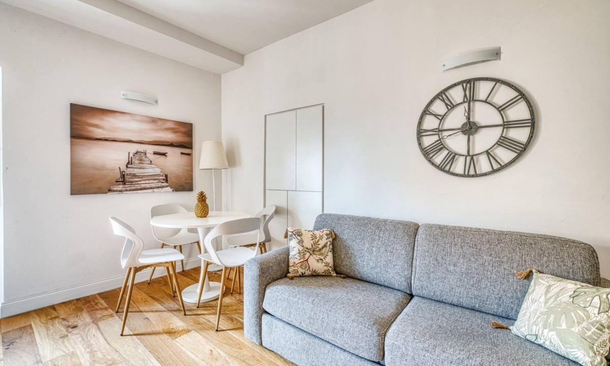 Old Town Apartment | GuestHost - Baglioni Apartment Suite