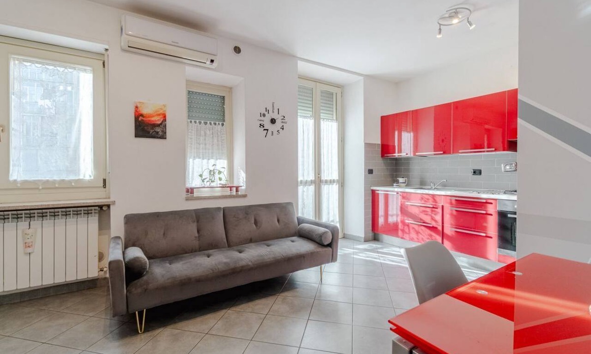 Lingotto Apartment | GuestHost - Cozy 70sqm apartment located on the second floor of a building with an elevator (NOT for disabled people)The apartment is situated in a quiet area of Turin, close to Parco Millefonti and the Po River, ideal for walks and outdoor activities. W