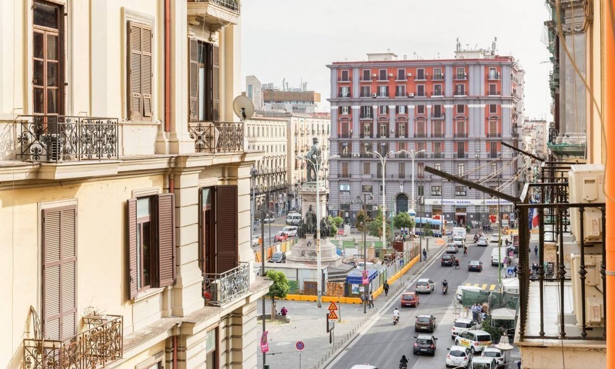 Naples City Centre Apartment | GuestHost - Garibaldi huge and cozy apartment