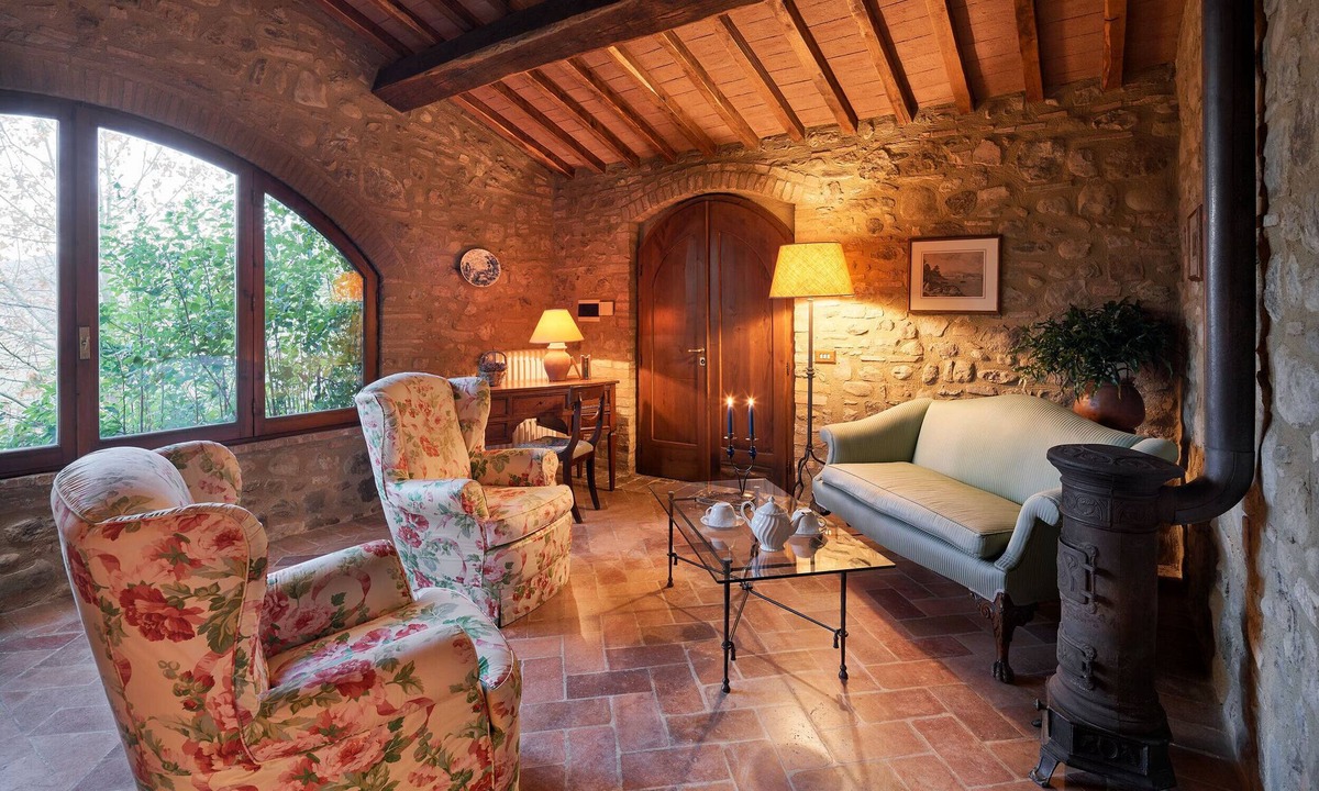 Umbertide House | HAMLET THE POET - HOUSE SANTA LUCIA