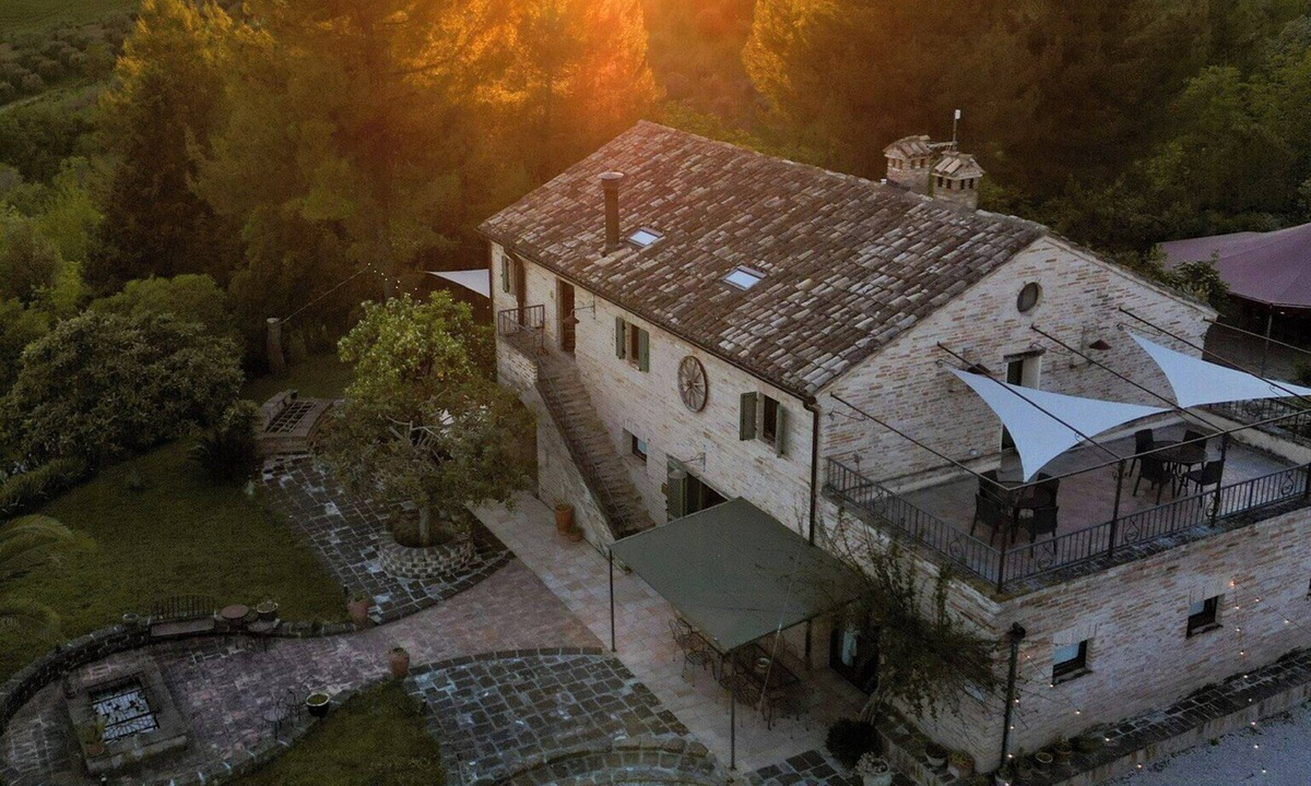 Ponzano di Fermo House | Historic villa with pool in Le Marche