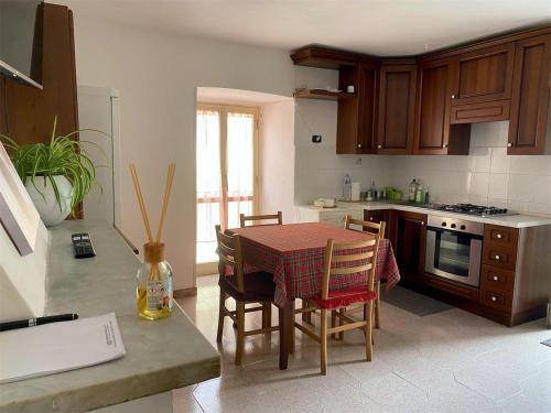 Longano Apartment | Historical - Apartment 94