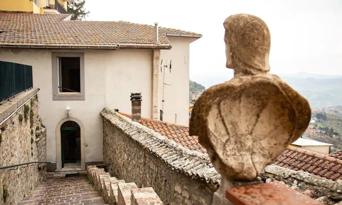 Ariano Irpino Apartment | Holiday Apartment "Casa Vela" with Mountain View, Private Terrace & Wi-Fi