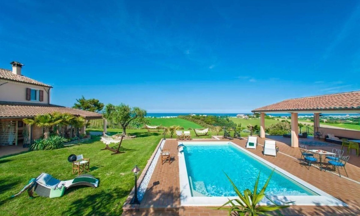 San Costanzo Apartment | Holiday apartment San Costanzo for 1 - 6 persons with 3 bedrooms - Multistorey holiday home/maisonet