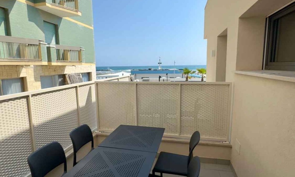 Pesaro Apartment | Holiday apartment with air conditioning, internet and balcony with sea view