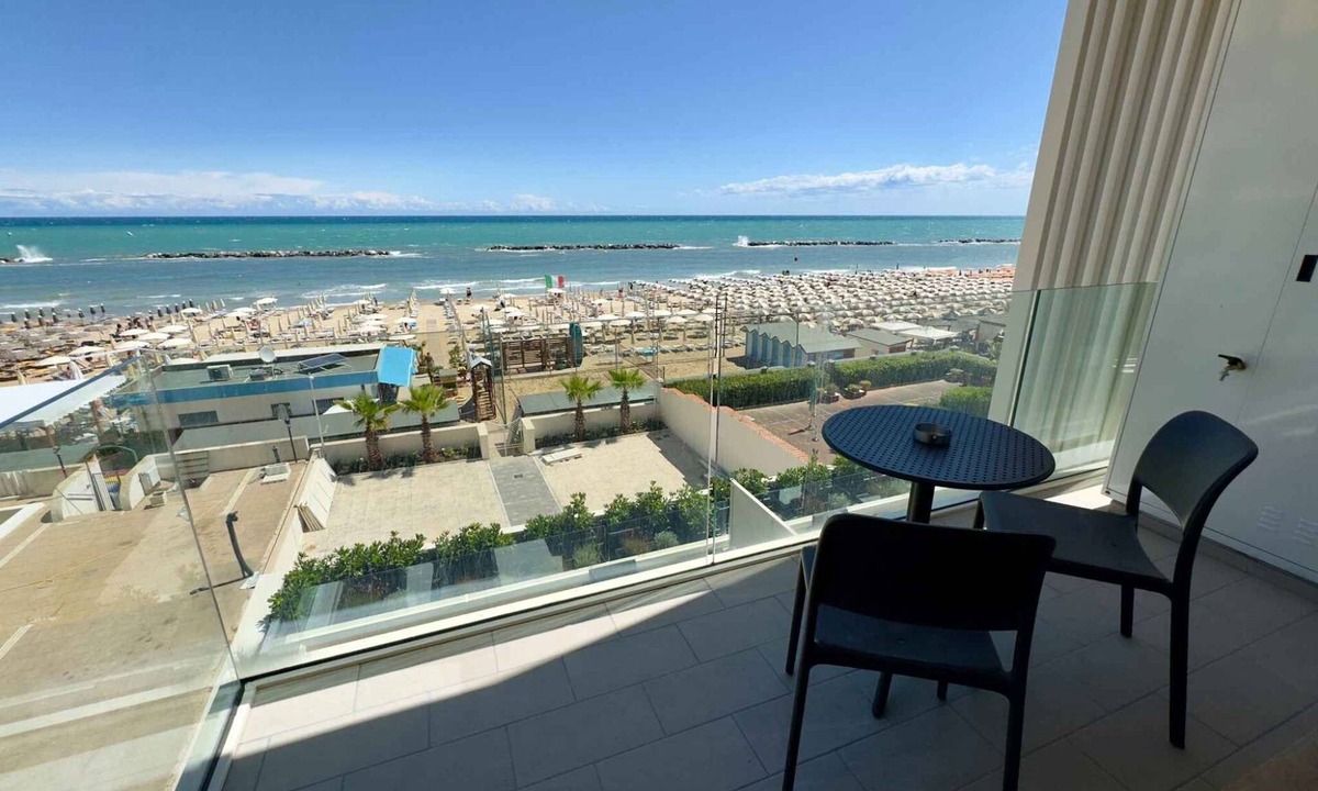 Pesaro Apartment | Holiday apartment with air conditioning, internet and balcony with sea view