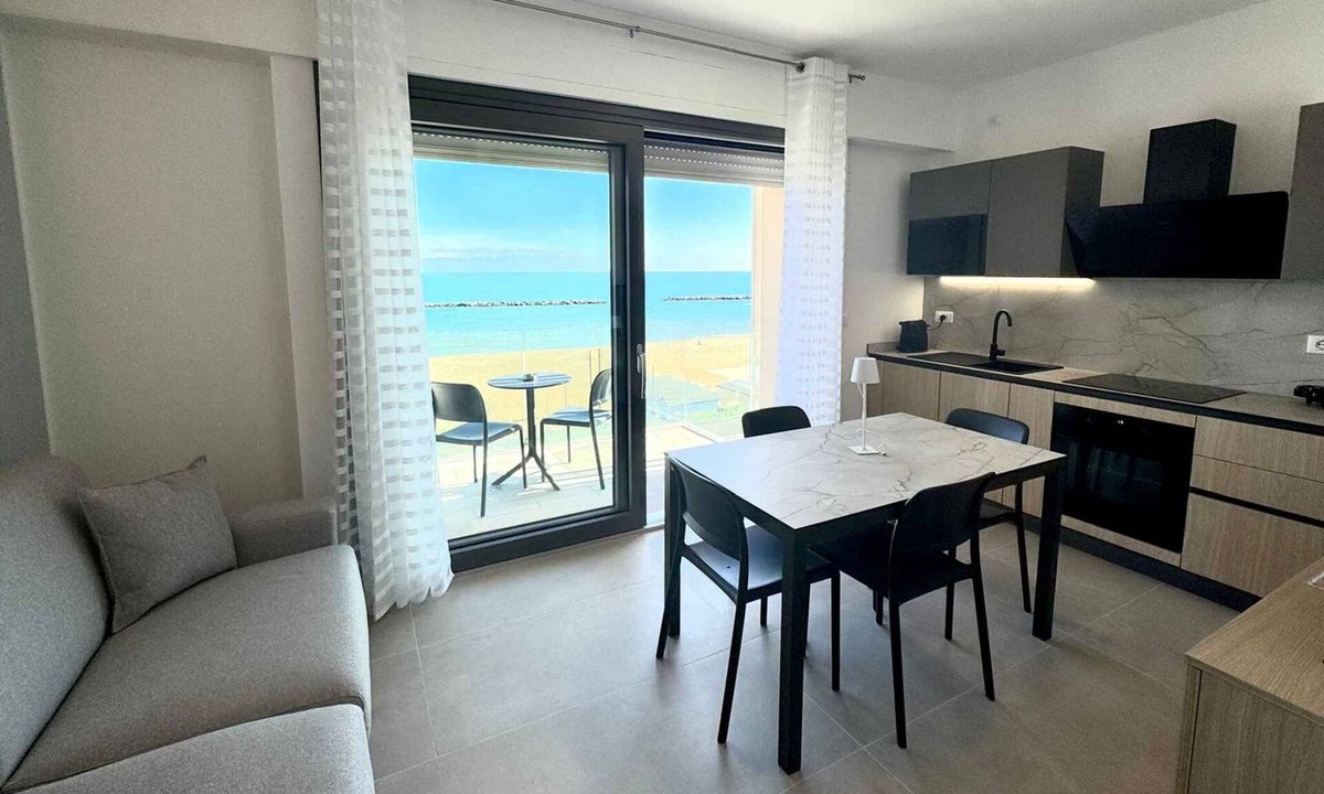 Pesaro Apartment | Holiday apartment with air conditioning, internet and balcony with sea view