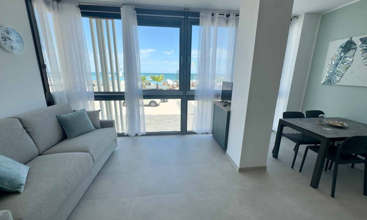 Pesaro Apartment | Holiday apartment with air conditioning, internet and balcony with sea view