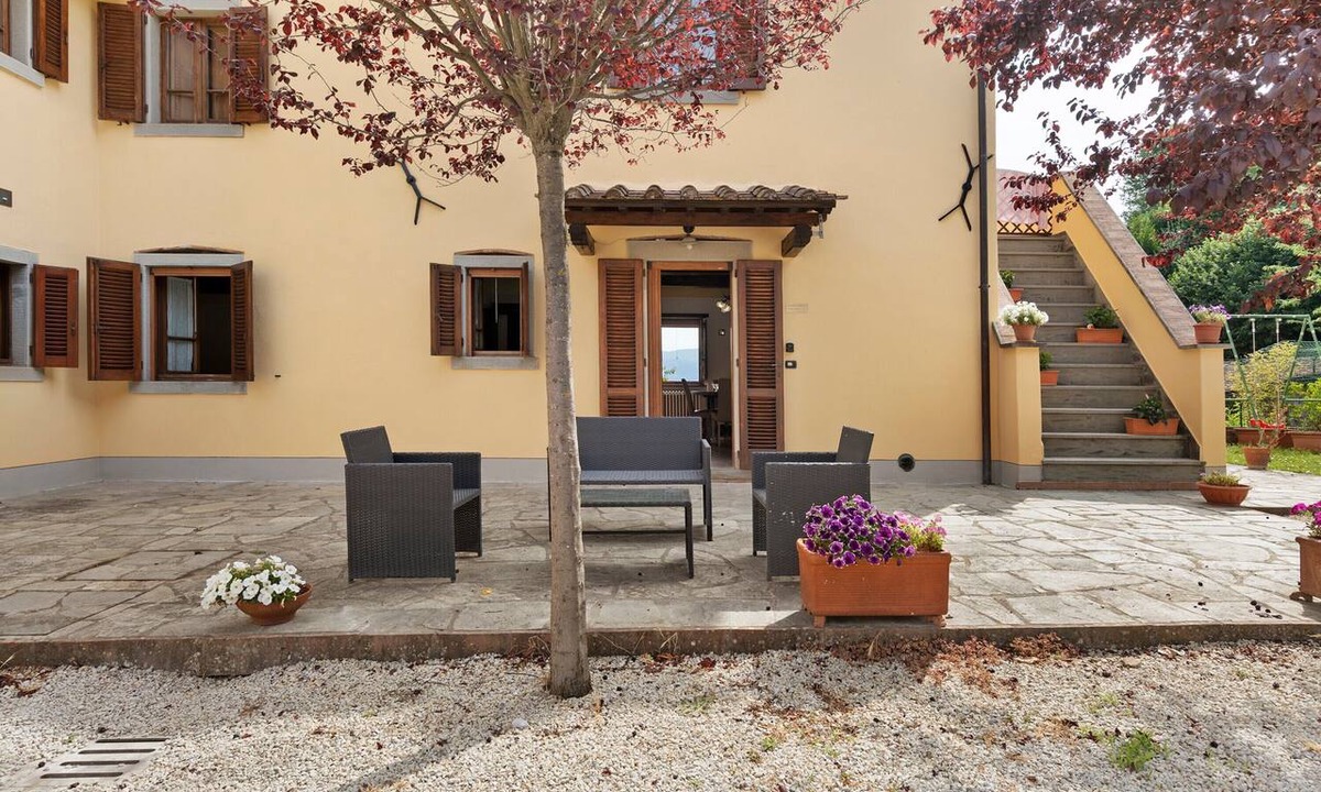 Anghiari House | Holiday Home 'Appartamento Sotto Gli Olivi' with Wi-Fi