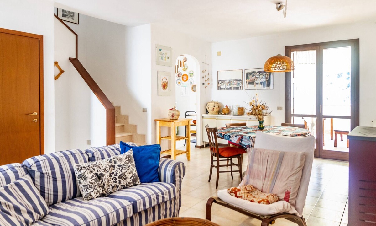 Arenella House | Holiday Home "Casa Luz" near the Sea with Private Terrace