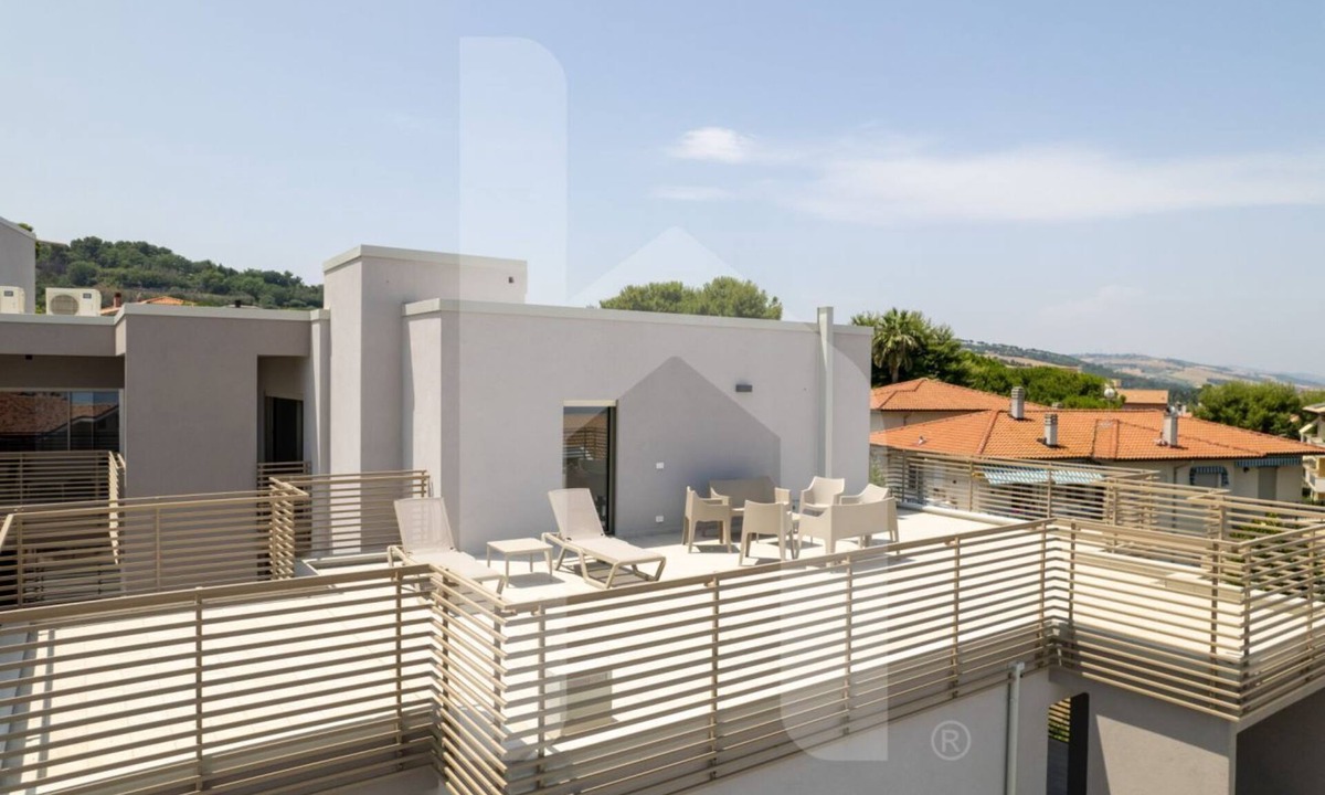 Foggetta Apartment | Holiday home ELEA is the 2025 novelty that will give you a holiday in Pineto but with the charm of a new modern construction, fresh and designed with all the comforts. The Teti apartment has a large living room with kitchenette and sofa bed at the entran
