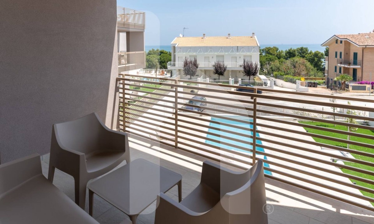 Foggetta Apartment | Holiday home ELEA is the 2025 novelty that will give you a holiday in Pineto but with the charm of a new modern construction, fresh and designed with all the comforts. he Clio apartment has a large living room with kitchenette and sofa bed at the entranc
