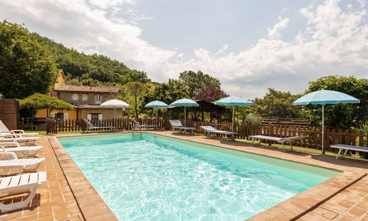 Assisi House | Holiday Home in Assisi with Pool & Nature