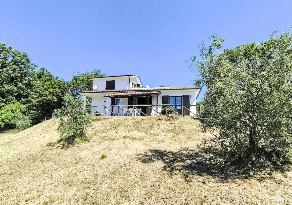 Sassofortino House | Holiday Home Querceto by Interhome
