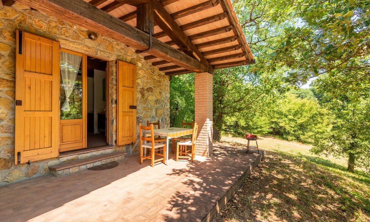 Montieri Apartment | Holiday Home 'San Michele - La Valle' with Mountain View, Shared Pool and Air Conditioning
