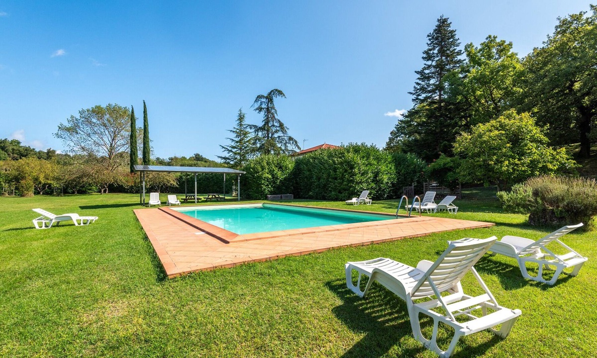 Montieri Apartment | Holiday Home 'San Michele - Casa Rosa' with Mountain View, Shared Pool and Wi-Fi