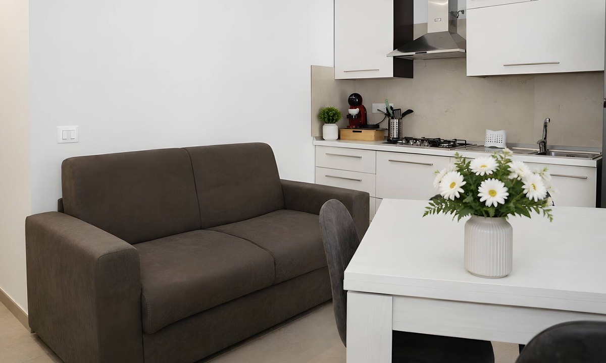 Crotone House | Holiday Home 'Vacanza Via Roma 103 F' with Sea View and Wi-Fi
