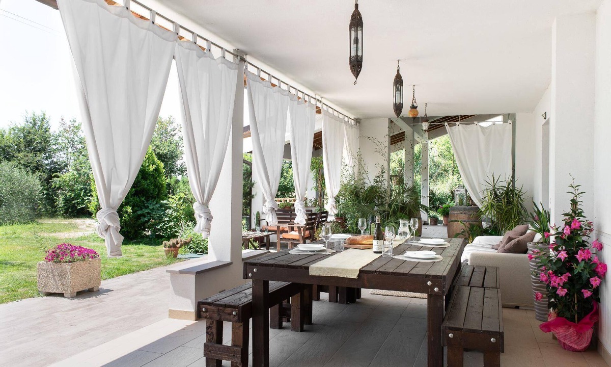 Puliciano House | Holiday house 'A casa di Elena' with private pool