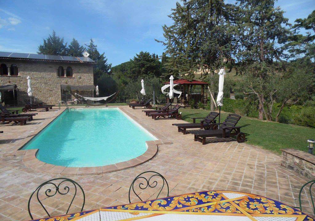 Ramazzano Apartment | Holiday apartment with pool, garden and air conditioning