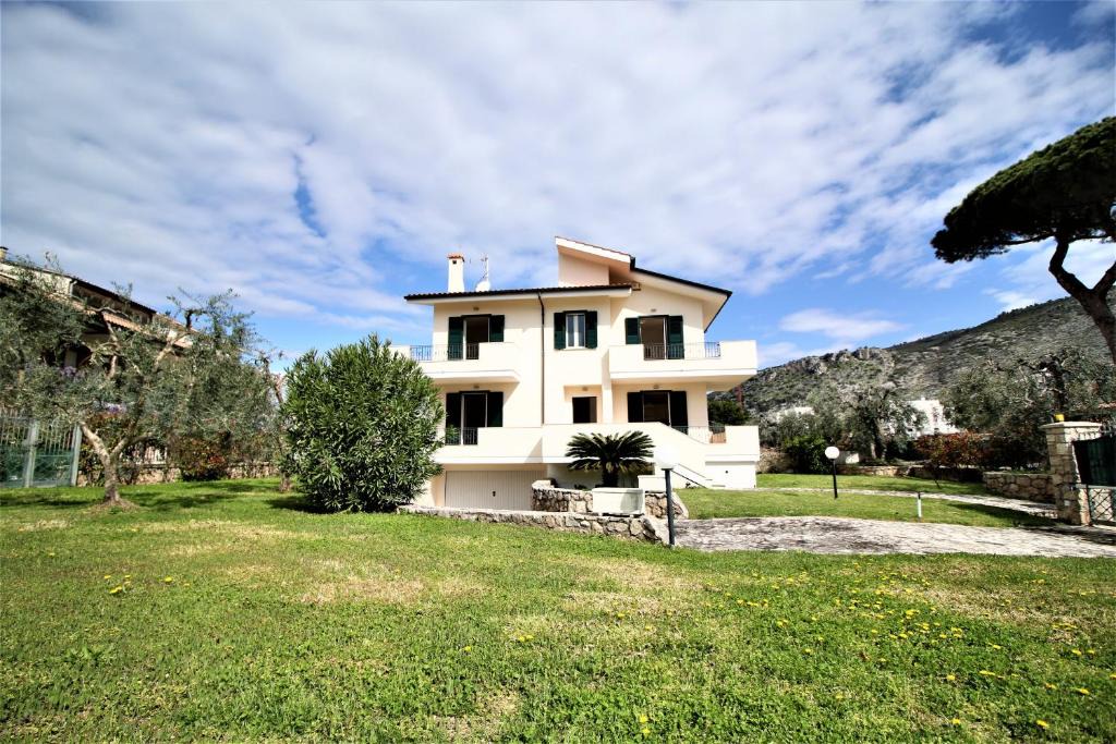 Sperlonga Villa | holidaycasa Iolanda - Piu spazio piu privacy