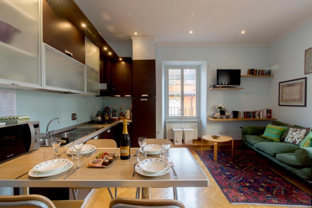Rione V Ponte Apartment | Holidays Banchi Vecchi Apartment
