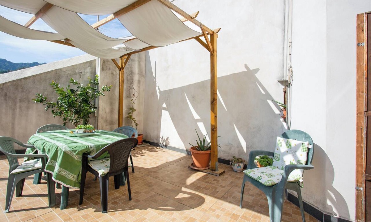 Cava de' Tirreni Apartment | Homerez - Apartment in Cava de' Tirreni.