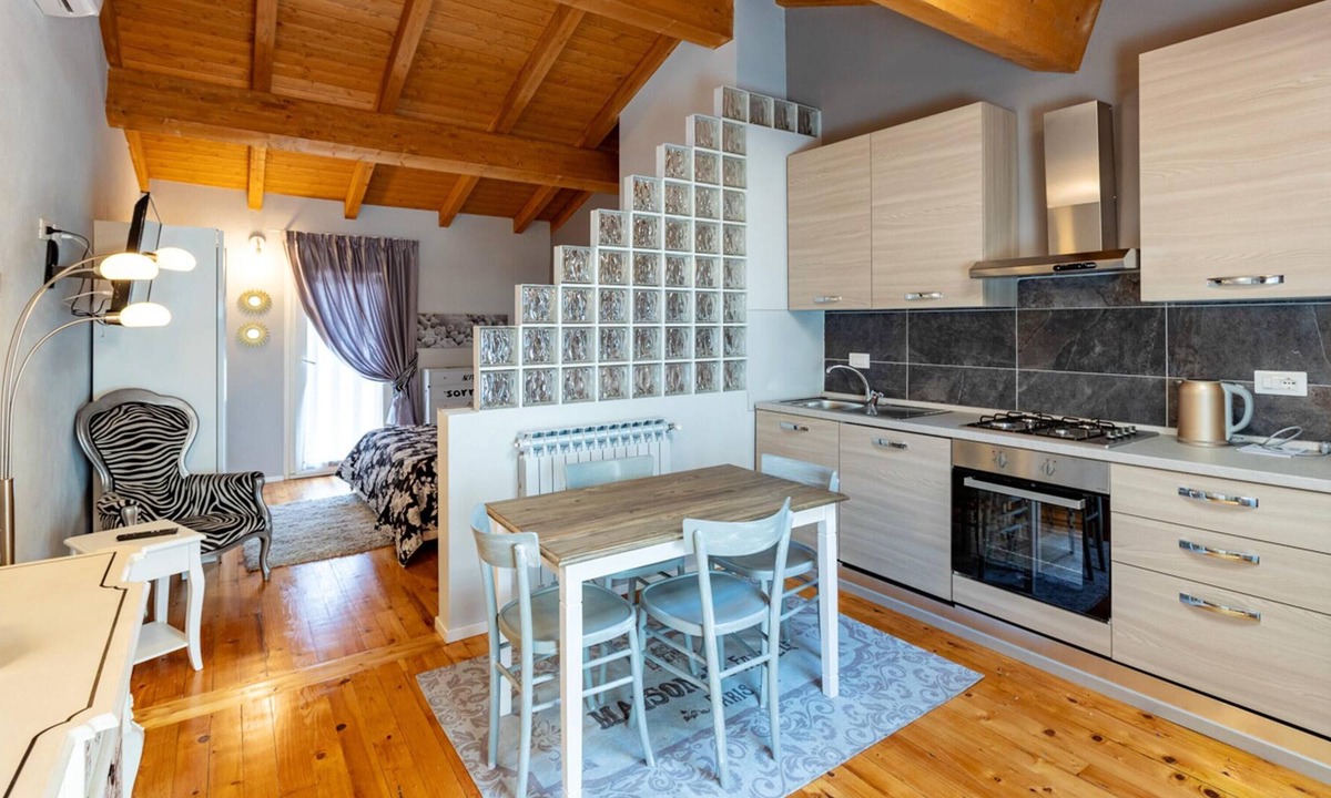 Piazza Apartment | Homerez - Beautiful appartement for 2 ppl. with balcony at Mondovì Piazza (CN)
